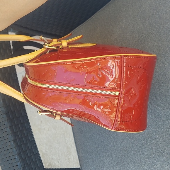 LOUIS VUITTON Summit Drive Bag & Wallet Set - Picture 2 of 16